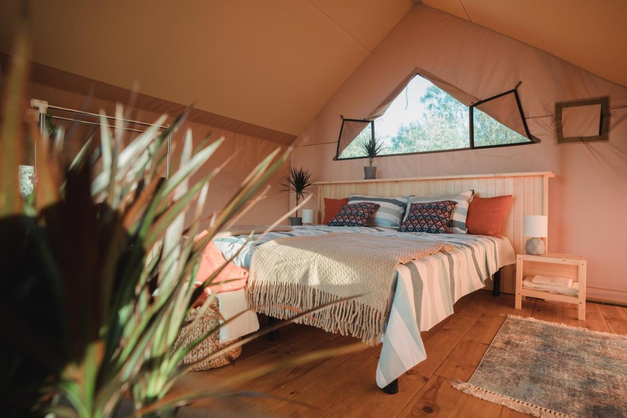 Hotel Glamping Mandra Kanev Leplyavo Zewnętrze zdjęcie