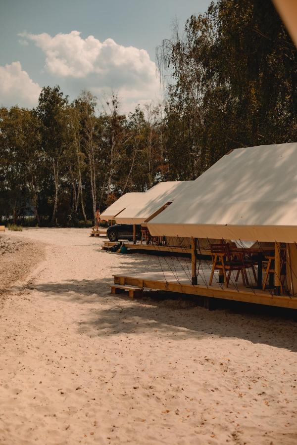 Hotel Glamping Mandra Kanev Leplyavo Zewnętrze zdjęcie